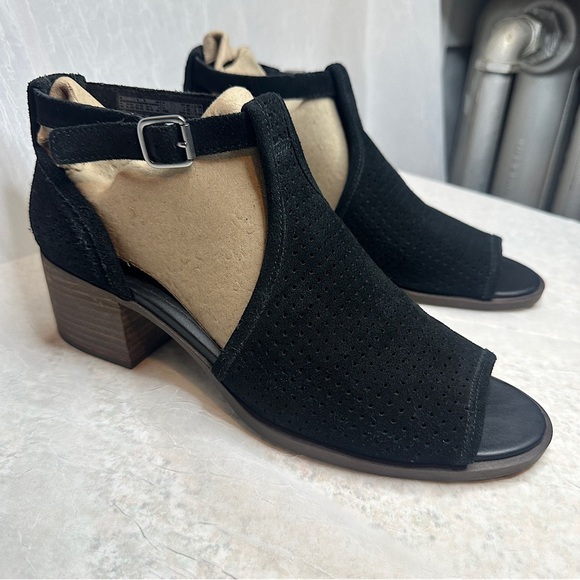 Koolaburra by Ugg Black Suede Open Toe Block Heel Sandal Shoes | Sz 10 - Picture 13 of 17